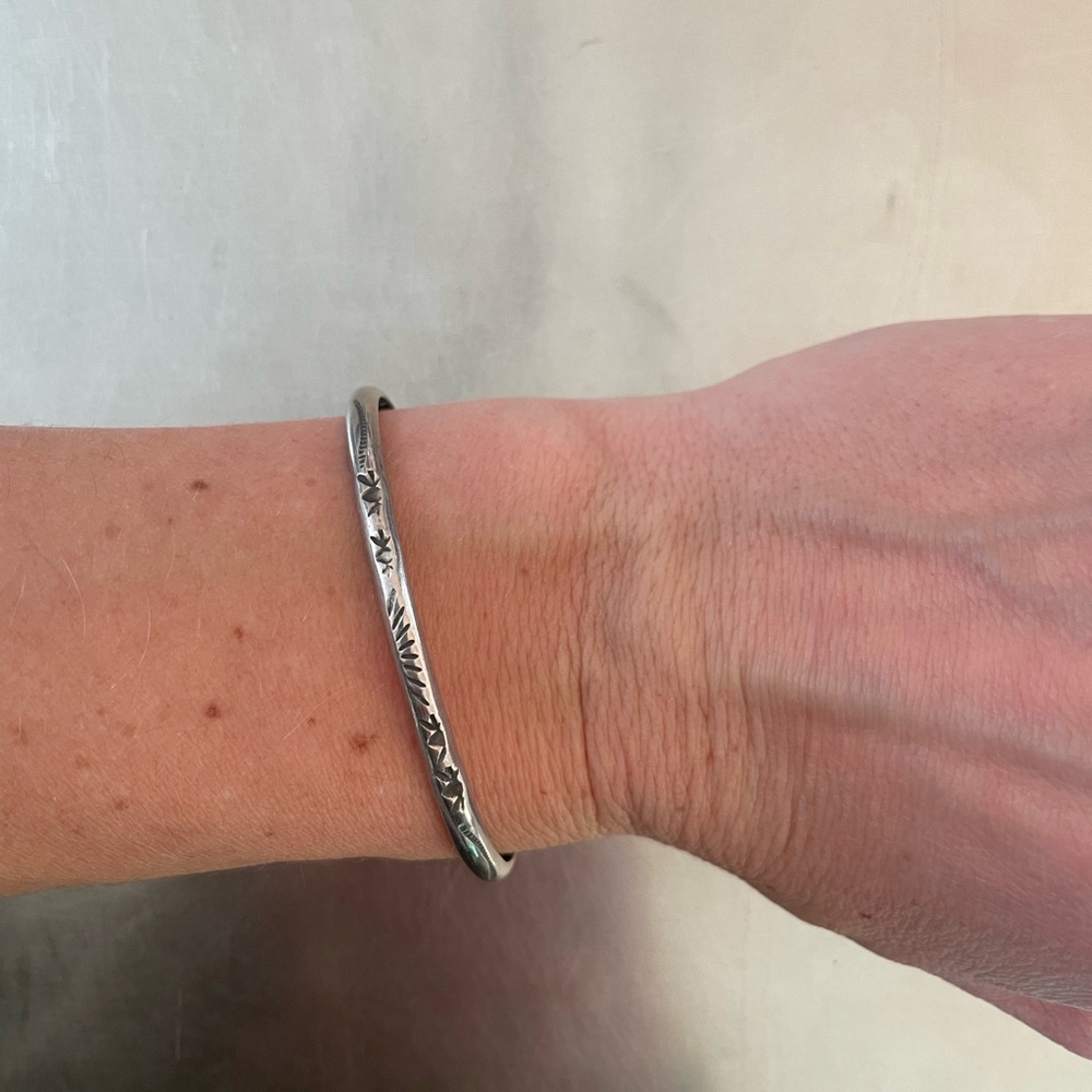 TRADED-Native Sterling Silver Engraved Cuff Bracelet - Picture 4 of 6